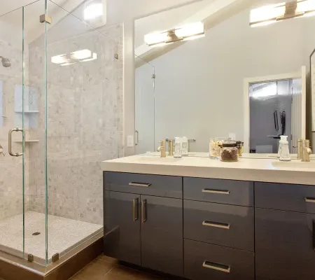 CABI05_ChrisChidester-Hillsborough-ANTONIOS-BATH-1