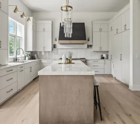 Contemporary-Whole-Home-Reno_MainKitchenLiving_05-1500x951