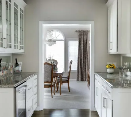 ISPI01_Minnesota-Crisp-All-White-Kitchen-Wood-Wood-Island_4-1500x1001