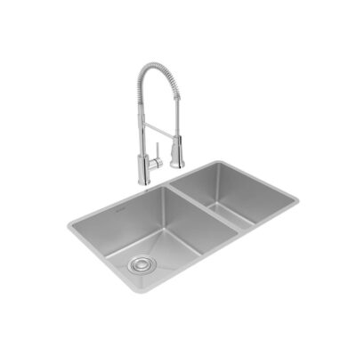 Elkay Crosstown 18 Gauge Stainless Steel 31-1/2'' x 18-1/2'' x 9'', 60/40 Double Bowl Undermount Sink, Faucet & Drain Kit
