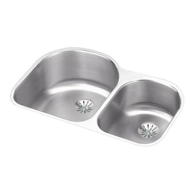 Elkay 18 Gauge Stainless Steel 31.25'' x 20'' x 10'' Double Bowl Undermount Kitchen Sink Kit