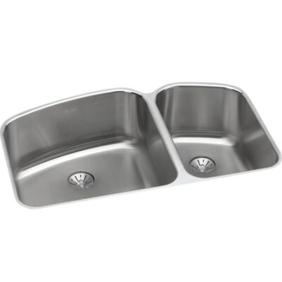 Elkay 18 Gauge Stainless Steel 32.75'' x 21'' x 9'' Double Bowl Undermount Kitchen Sink Kit