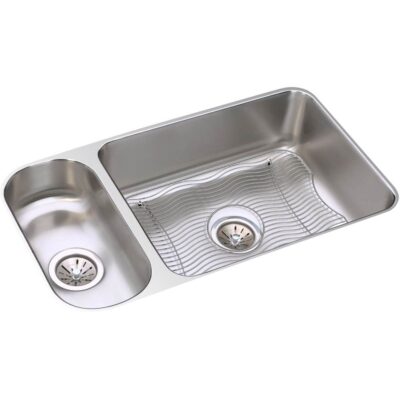 Elkay 18 Gauge Stainless Steel 32.25'' x 18.25'' x 7.75'' Double Bowl Undermount Kitchen Sink Kit