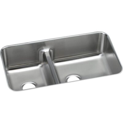 Elkay 18 Gauge Stainless Steel 32.0625'' x 18.5'' x 9'' Double Bowl Undermount Kitchen Sink